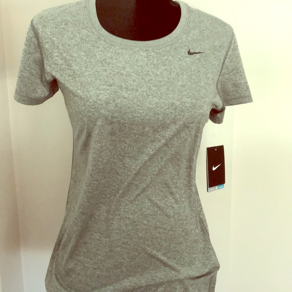 Nike dri fit tee NWT
